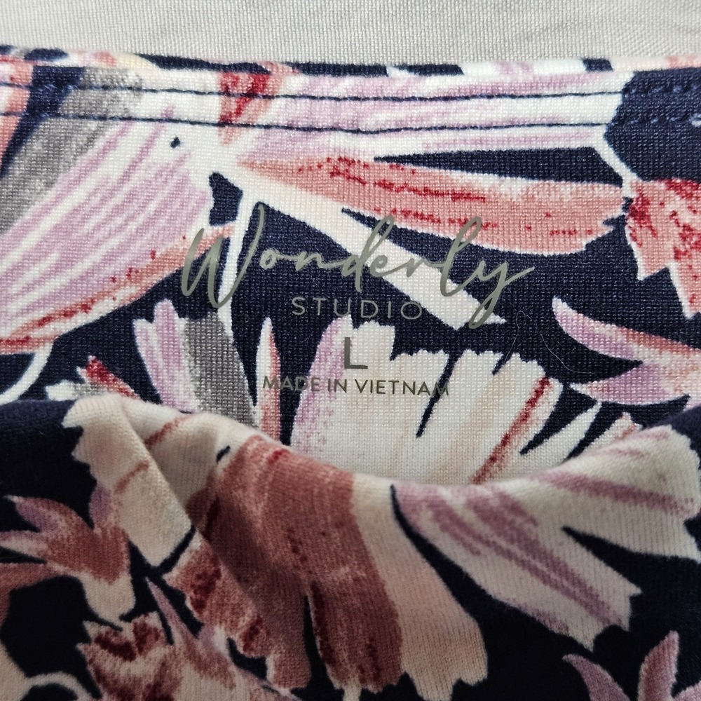 Wonderly Studio Women's Large Yummy Leggings New w/Tags Navy‎ Floral - Picture 3 of 7